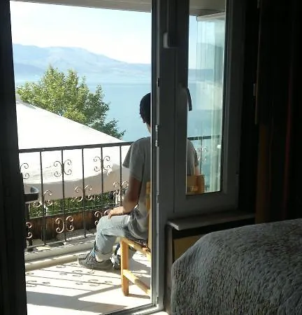 Charlys Konukevi Eğirdir